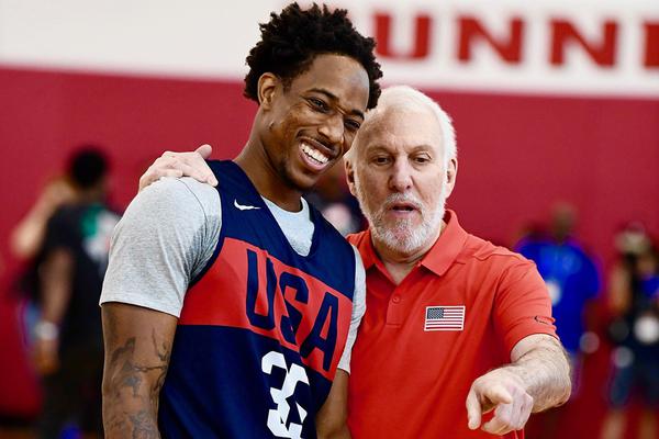 《街头篮球》20 周年档案馆上线 致我们滚烫的青春