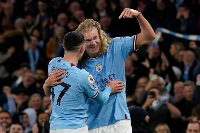 德科：梅西短暂回归？这不可能；还没和莱万谈续约的事