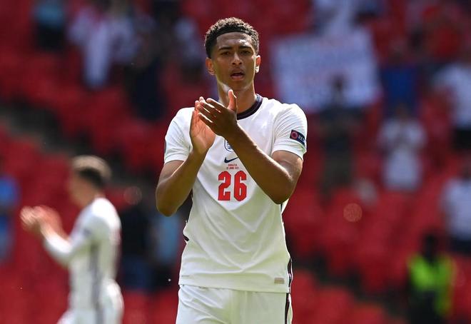 【乒乓经典】重温2024巴黎奥运会乒乓球男子团体八分之一决赛第一盘 马龙 王楚钦vs德赛 塔卡