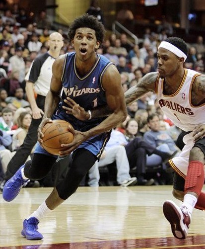 手感差距！奇才命中率首节72%，领先尼克斯8分