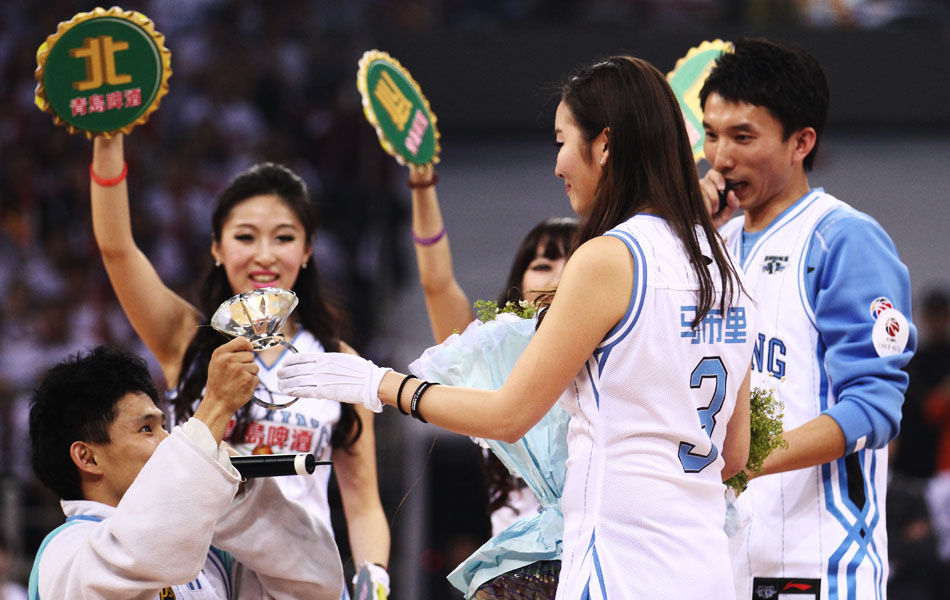 路易斯·德拉富恩特将亲自前往观看超级杯比赛，这将是霍安·加西亚与乌奈·西蒙的直接对决。