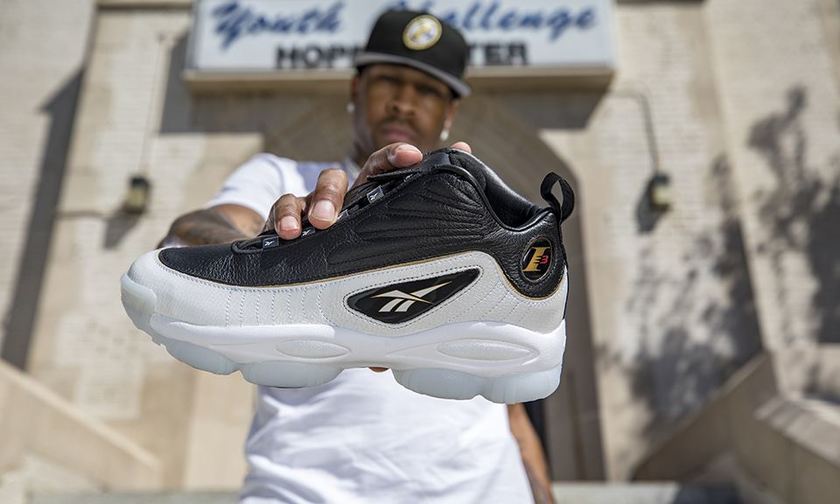 王建民在 2006 年与洋基签订延长合同，正式确立核心投手身分