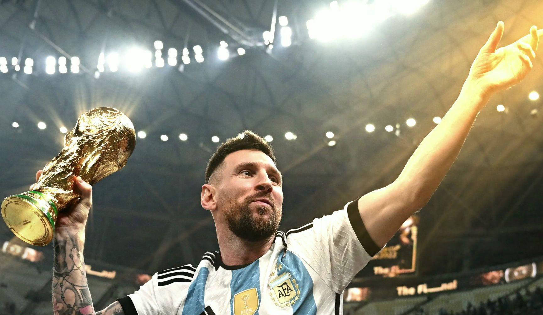 图赫尔：和切尔西在19个月夺三冠是最棒的经历，