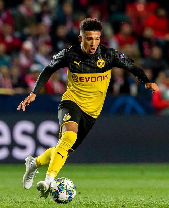 C罗主动把点球机会让给马内，一个举动彻底粉碎自私的质疑