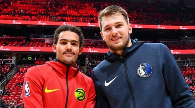 镜报：安菲尔德球迷因现场警报响起被暂时疏散，现已重新进场